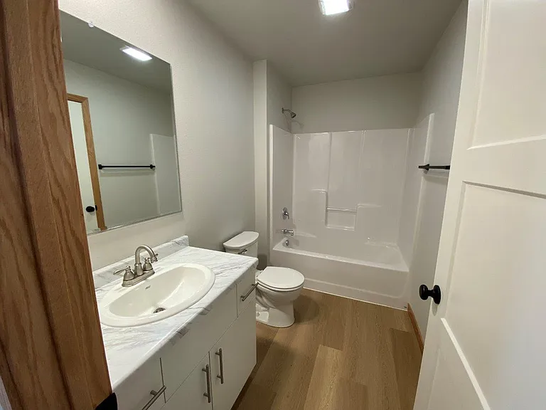 Southview Townhomes — Photo 10
