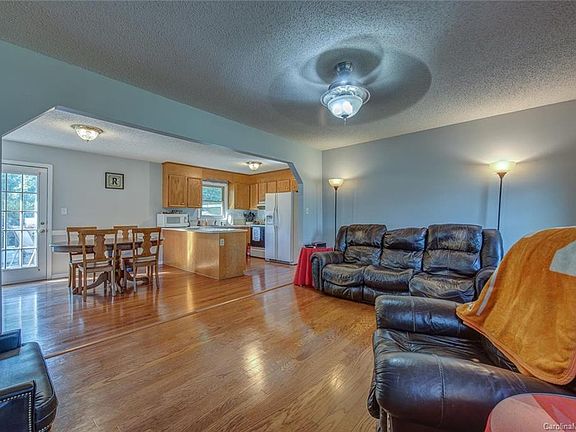 5th image of 1617 McFarland Dr