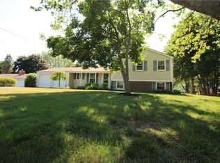 605 Hard Rd, Webster, NY 14580