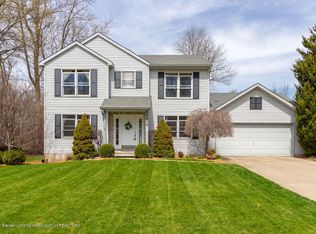 3950 Applegrove Ln, Lansing, MI 48911