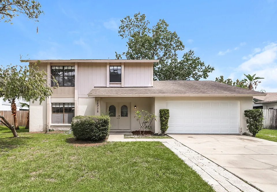 15715 Country Lake Dr