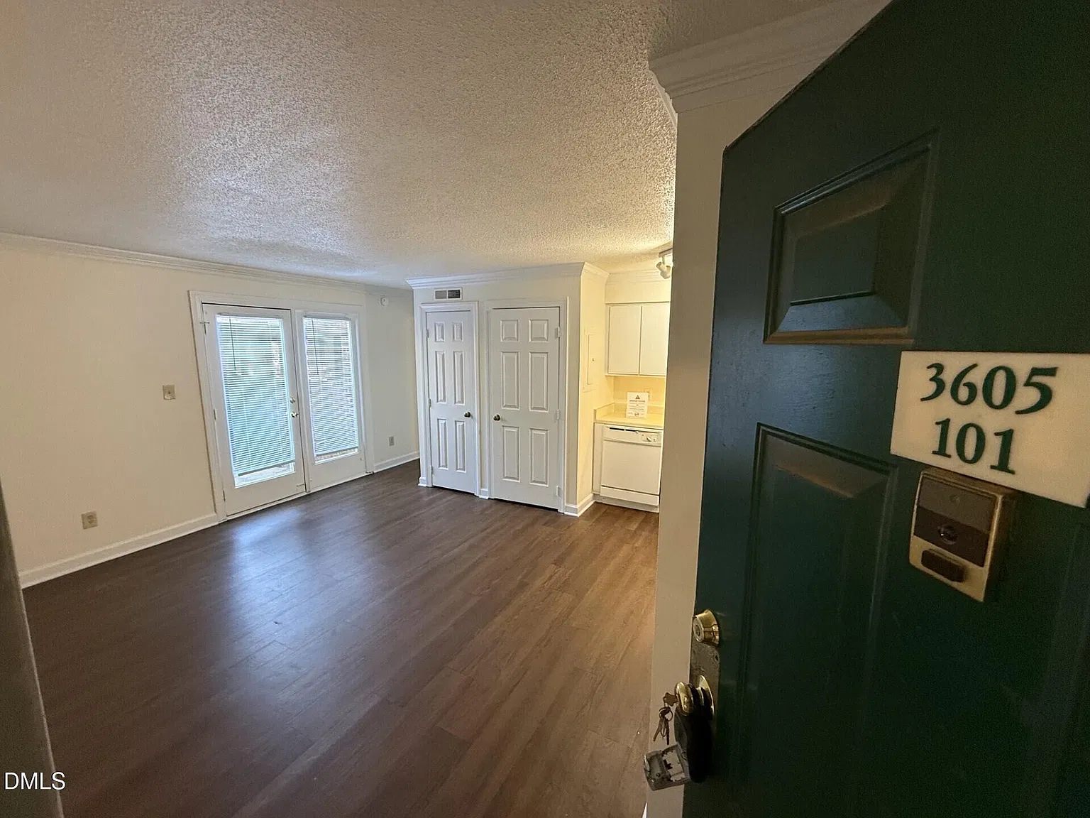1 bed, 1.0 bath, 540 sqft, $1,095 — Photo 1