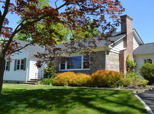 2 Knollwood Ave, Madison, NJ 07940