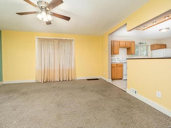 3rd image of 602 W Jackson Ave