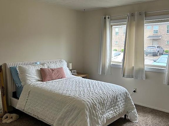 4th image of 1425 Esic Dr APT 2
