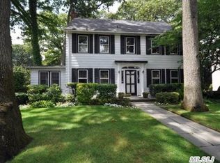 132 Harvard Ave, Rockville Centre, NY 11570