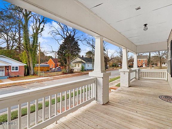 4th image of 204 Princess Street