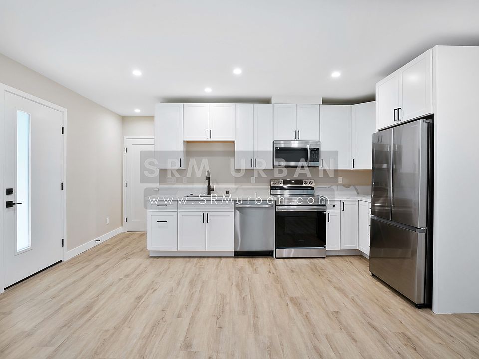 1st image of 1032 23rd St #5