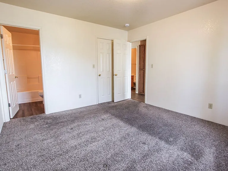 8460 E Lakeshore Dr — Photo 8