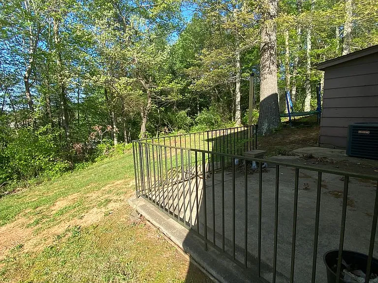 906 Flanders Ln NW — Photo 22