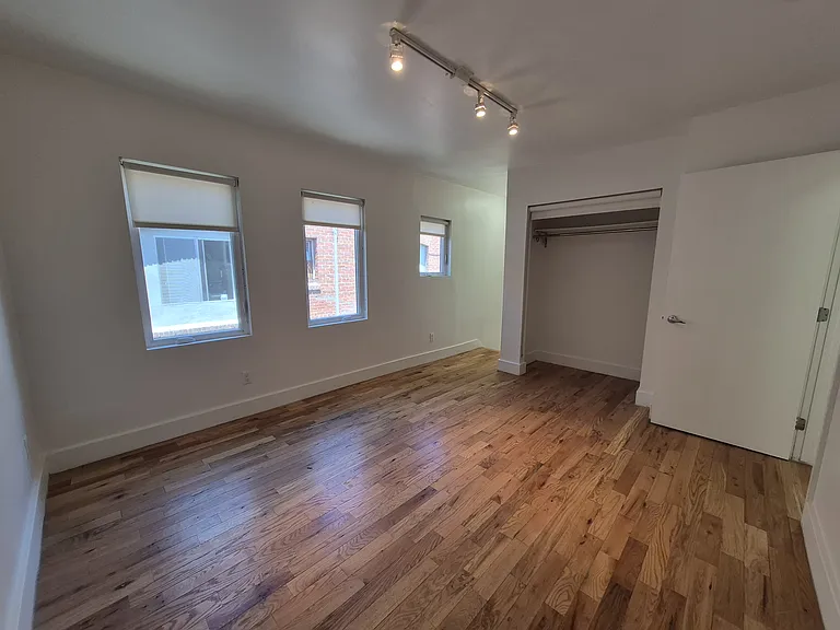 134 S Coronado St #136-1/2 — Photo 11