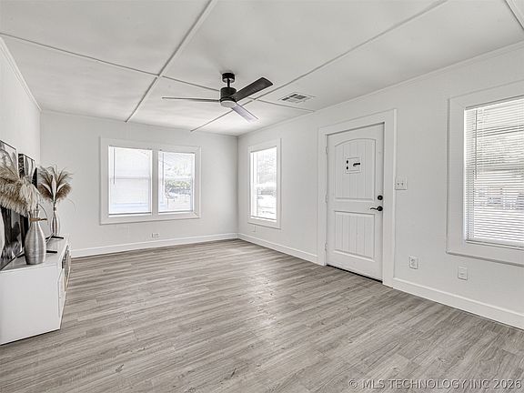 4th image of 4809 S 33rd West Ave