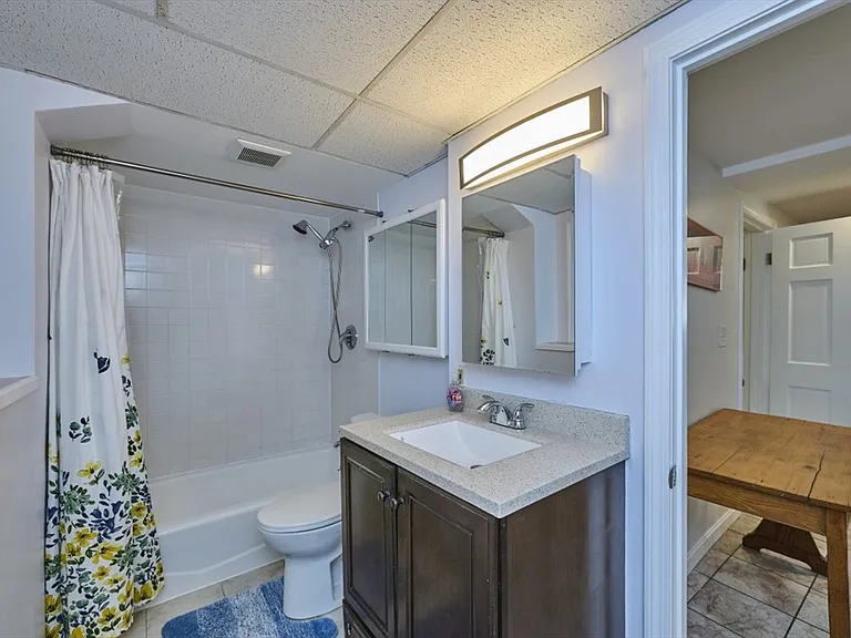 37 Locust St #1 — Photo 27