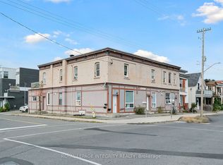 202 Rochester St #6, Ottawa, ON K1R7M6
