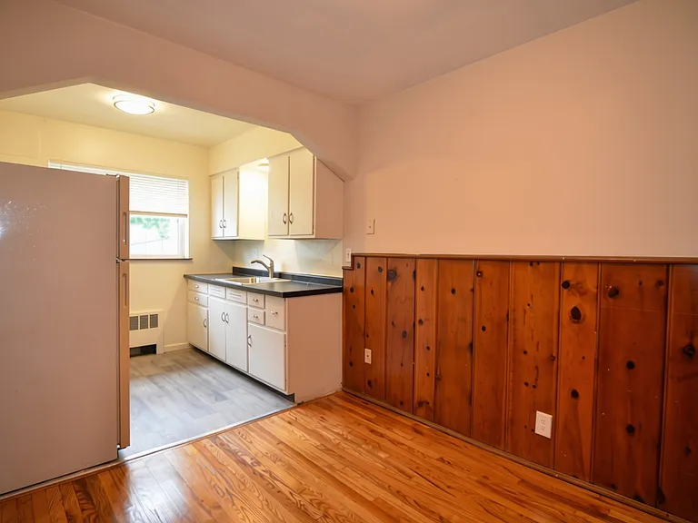 6834 Park Ave — Photo 9
