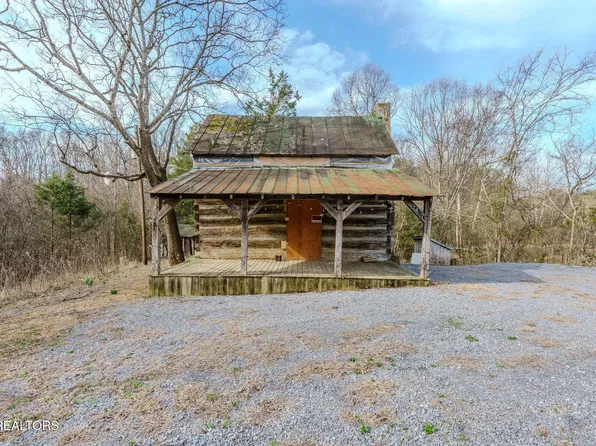 2607 Windfall Estates Dr, Sevierville, TN 37876