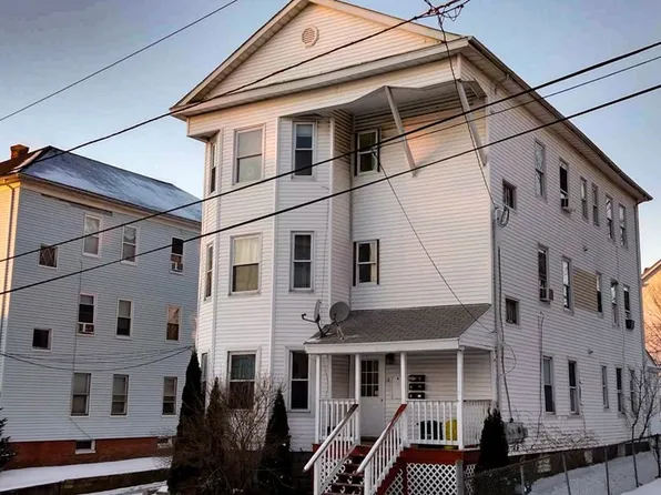 9 1/2 Bourne St, Worcester, MA 01606
