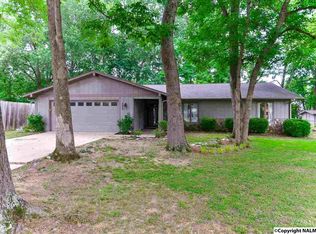 1902 W Tuliptree Dr SE, Huntsville, AL 35803