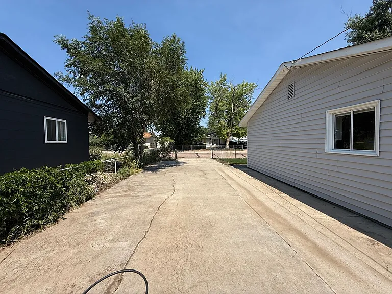 1137 Pando Ave — Photo 28