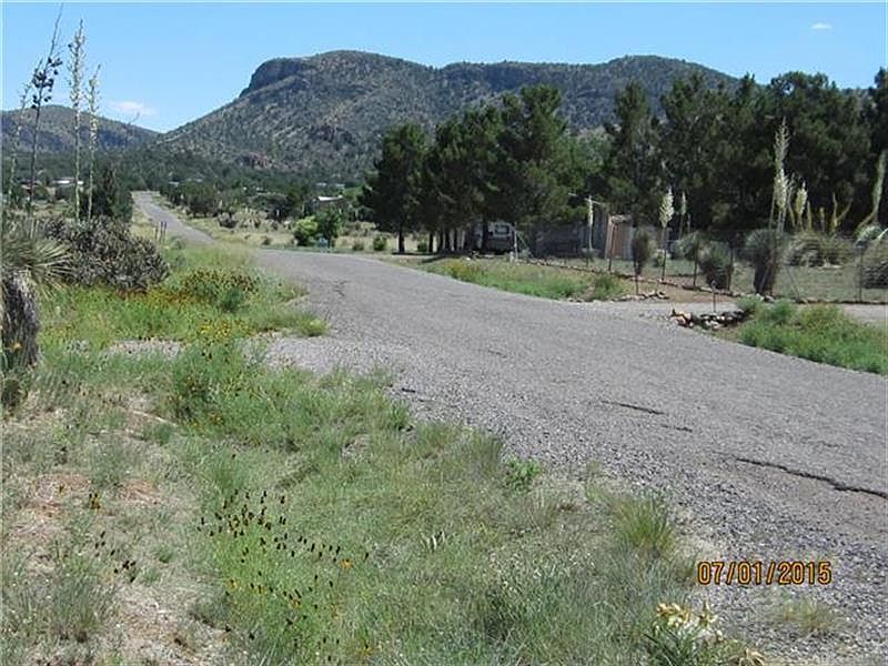 2nd image of 2805 State Highway 90