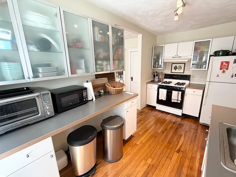 24 Beecher St #4 — Photo 13