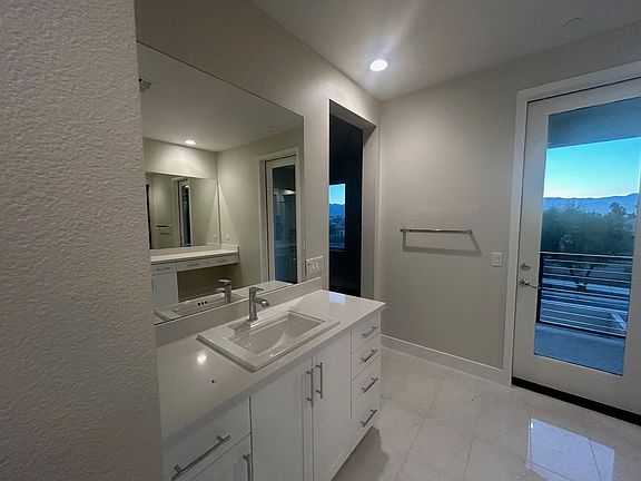 5th image of 43275 Passagio Lago Way #43275