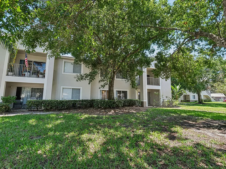 Coquina Cove Apartments — Photo 97
