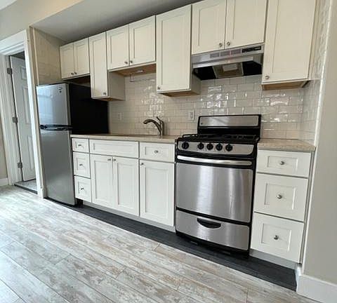 2nd image of 155 B95th St #B