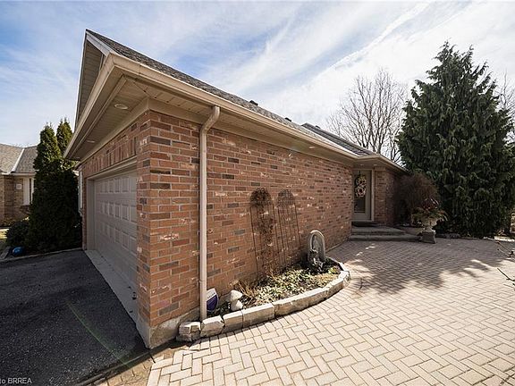 2nd image of 422 Powerline Rd #21