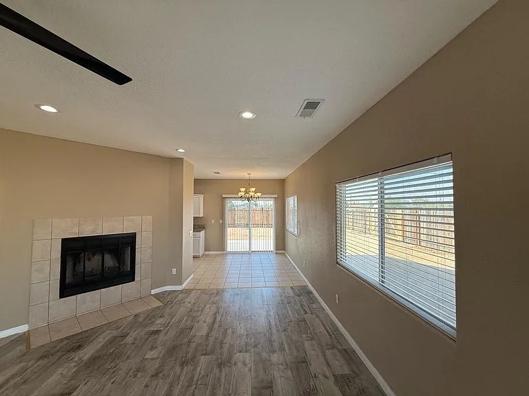 8173 Viburnum Ave — Photo 4