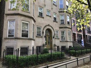 865 W Roscoe St #201, Chicago, IL 60657