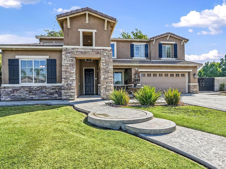 1st image of 920 Sauvignon St