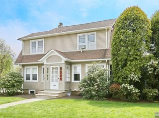 23 Lowell St, Westwood, NJ 07675