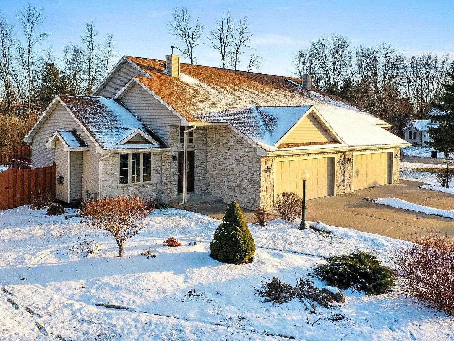 1046 Melody Dr, Green Bay, WI 54303 Zillow