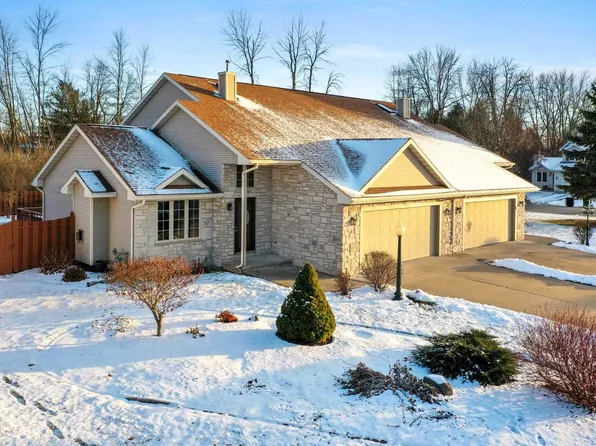 1046 Melody Dr, Green Bay, WI 54303