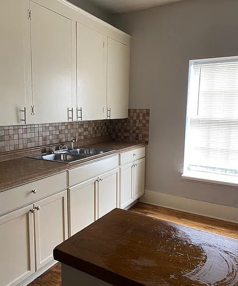 1307 S Elwood Ave #8 — Photo 6