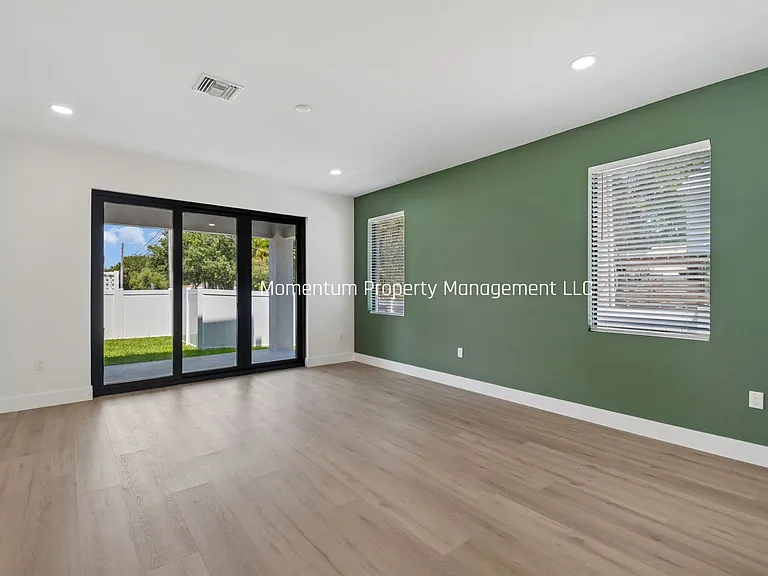 6401 S Richard Ave — Photo 7