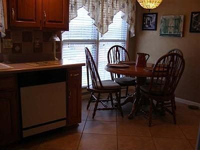 4th image of 906 Shiloh Pl