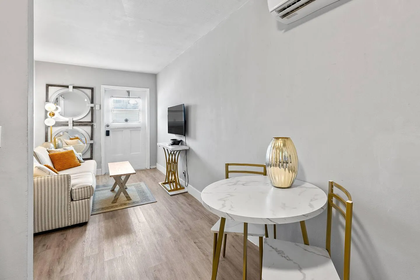 1 bed, 1.0 bath, 524 sqft, $2,000 — Photo 1