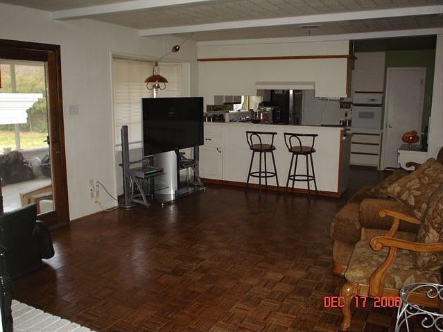 Family Room (view 1)
