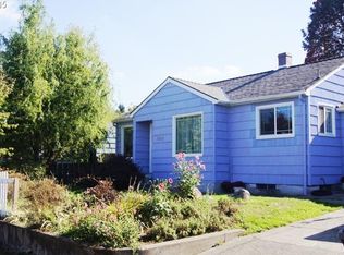 6242 NE Roselawn St, Portland, OR 97218