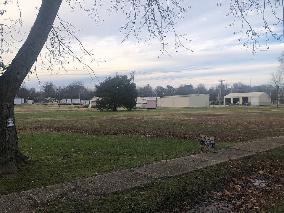 2nd image of N Taylor St