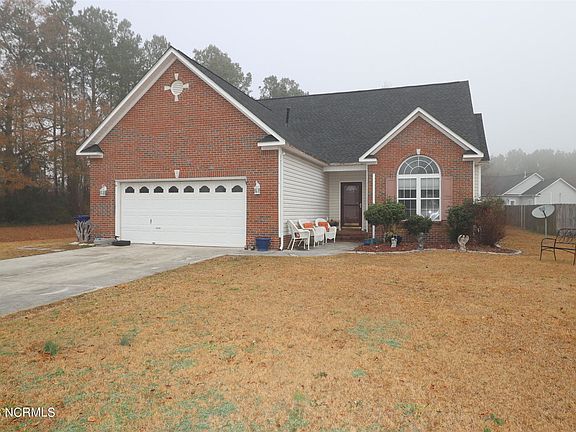 2nd image of 400 Albany Dr