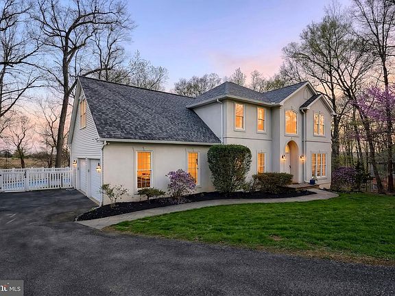 5th image of 1005 Margherita Ct