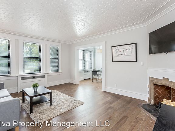3rd image of 1000 Van Dyke St APT 100