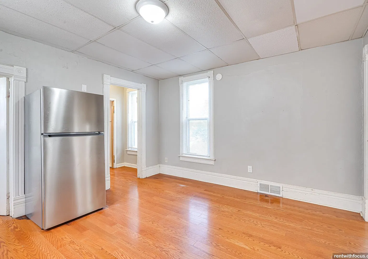 218 E. 8th St. — Photo 2