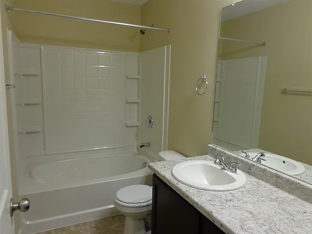 5550 N Lisbon St — Photo 13