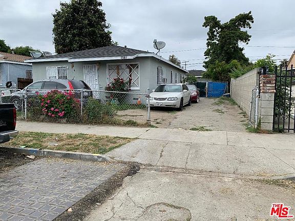 3rd image of 1561 E 106th St
