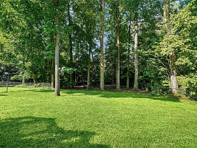 3476 Alison Dr — Photo 25