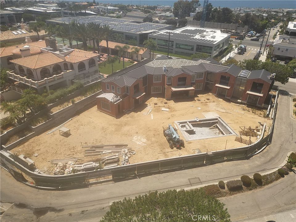 1st image of 300 Kuhn Dr